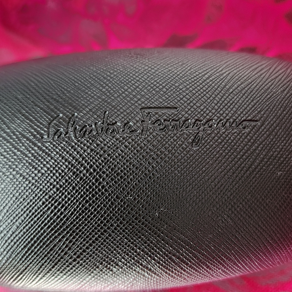 Salvatore Farragamo Black Sunglass Case With Lens Cloth. Euc. - Picture 5 of 7